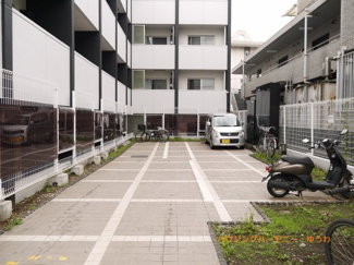 【駐車場】