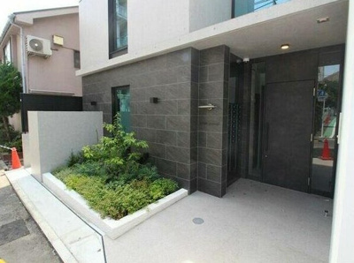 【エントランス】 | RARE代々木 | コムハウジングにおまかせください！０３－３３７６－４６９４