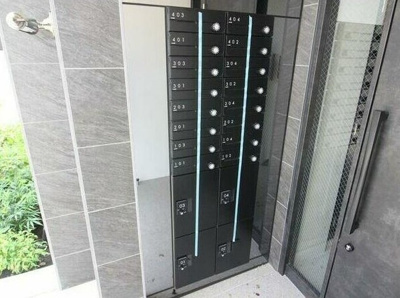 【ロビー】 | RARE代々木 | コムハウジングにおまかせください！０３－３３７６－４６９４