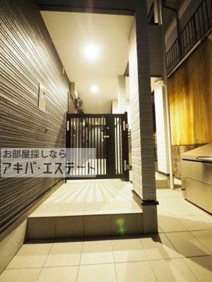 【エントランス】 | CRASTINE西堀8丁目A | 同一仕様写真