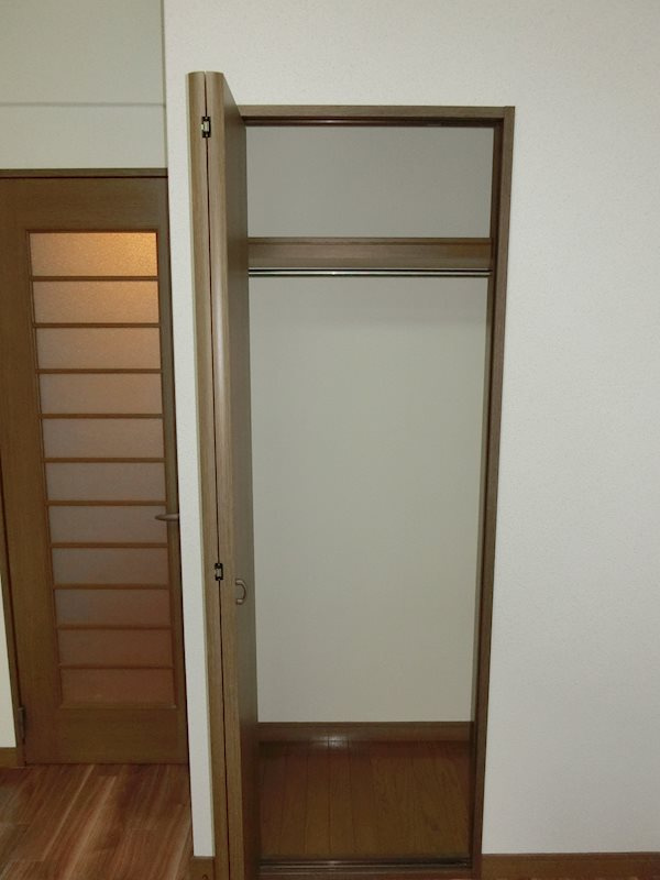 ヴァリーゴールド足立の収納