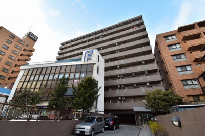 【外観】 | メゾンカルム横浜 | 総戸数７８戸、平成５年１月築、管理人は日勤勤務につき管理体制良好です♪
