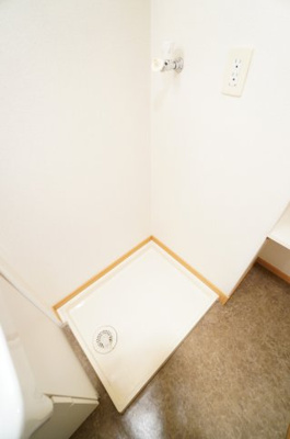 【洗面所】 | クレメント椿 | ※同物件・反転タイプの写真です。