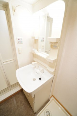 【独立洗面台】 | クレメント椿 | ※同物件・反転タイプの写真です。