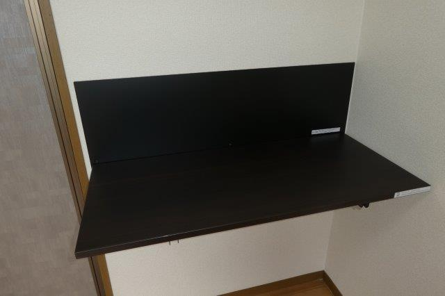 コニファーガーデン１の収納|折り畳み机