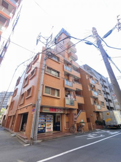 【外観】 | 総戸数２８戸、昭和５９年２月築、管理人は日勤勤務につき管理体制良好です♪