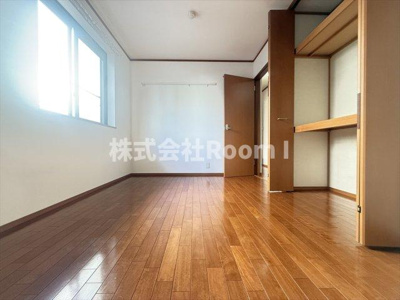 【洋室】 | メゾン・ド・フルール | 落ち着いた色調の洋室です