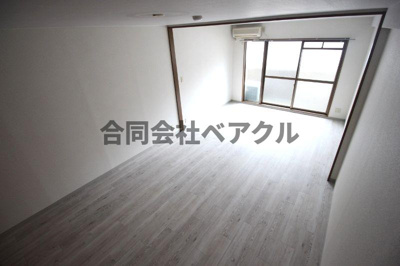 【居間・リビング】 | ティファニーハイツ