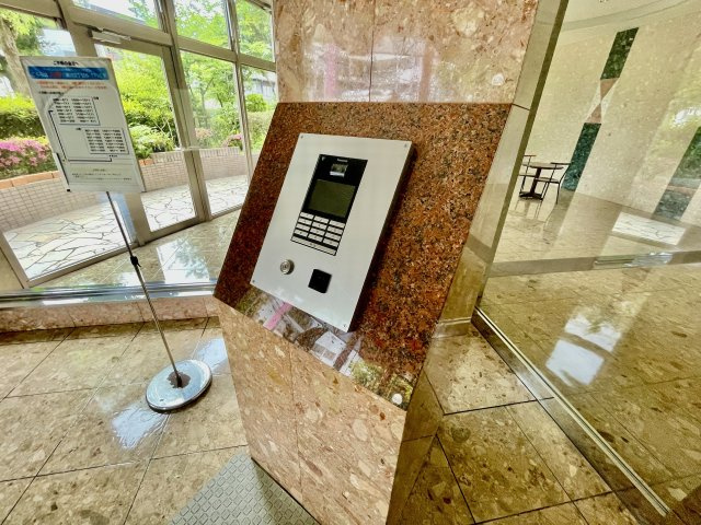 アーバンパレス天神南ハートランドタワー A棟のエントランス