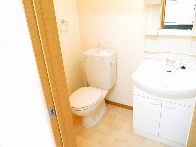 マ・プレミールメゾンのトイレ|ゆったりとした空間のトイレです