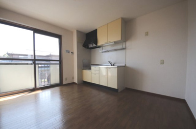 【居間・リビング】 | グリーンテラス長野　B