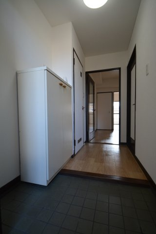 【玄関】 | クレベール千防 | 落ち着いた玄関です