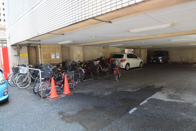 【駐車場】 | クレベール千防 | 駐車場があります