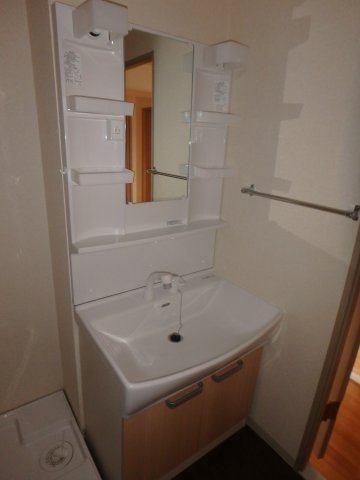 ネクスト倉田　西館の独立洗面台