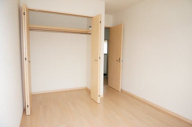 【洋室】 | OASIS上伊田