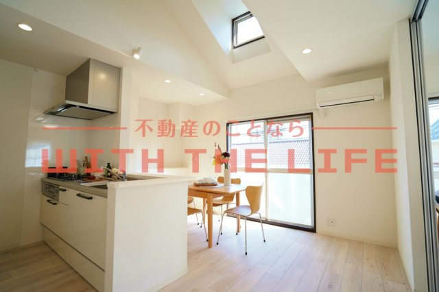 マルセイユ西町の洋室