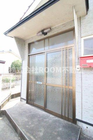 松元町貸家の玄関