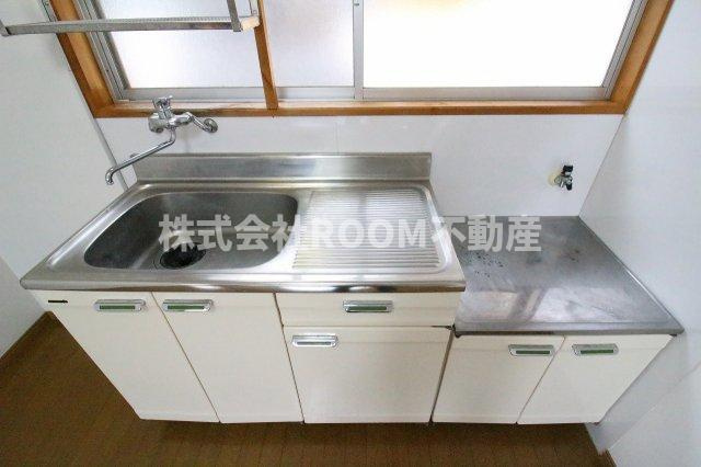 松元町貸家のキッチン