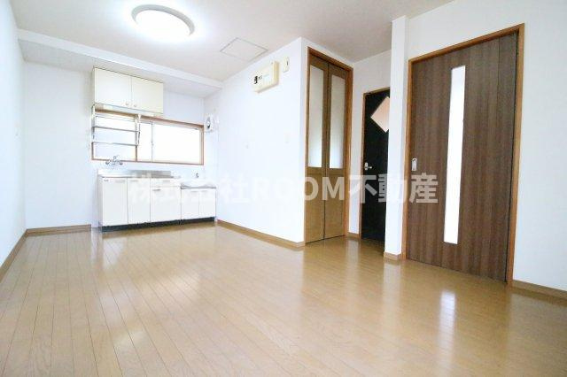 松元町貸家の居間・リビング