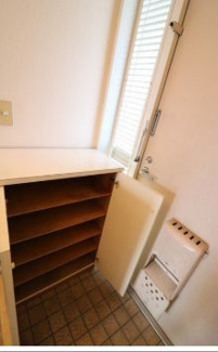 【玄関】 | ジュネス小田原 | シューズボックス付き。　※参考写真です