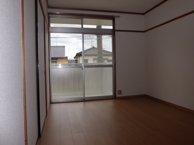 サンリバーハイツの居間・リビング|居室・リビング