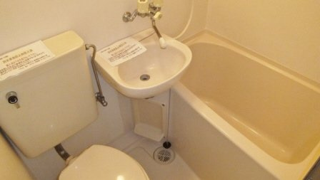 ジュネス市川の浴室|３点ユニットバス
