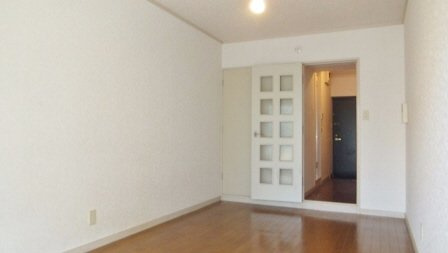 ジュネス市川の内装|広々としたお部屋です