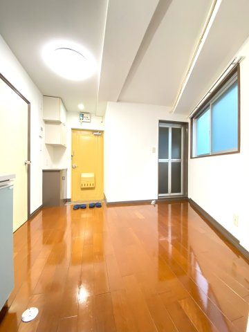 【居間・リビング】 | エフビル | 空室時の撮影画像です。