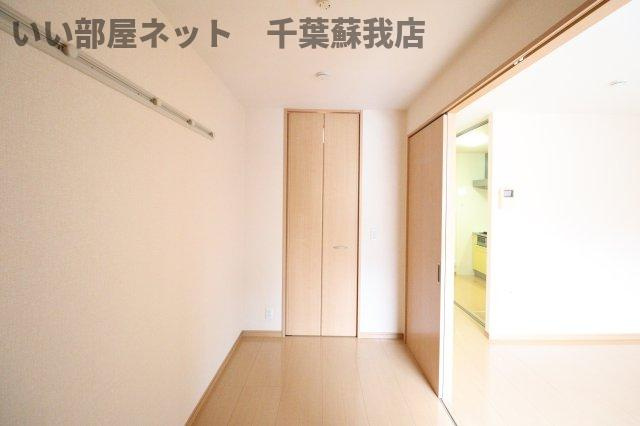 コモド　B棟の洋室|スタンダードな洋室です