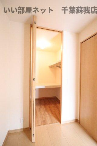 コモド　B棟の収納|小物を収納するのに便利です