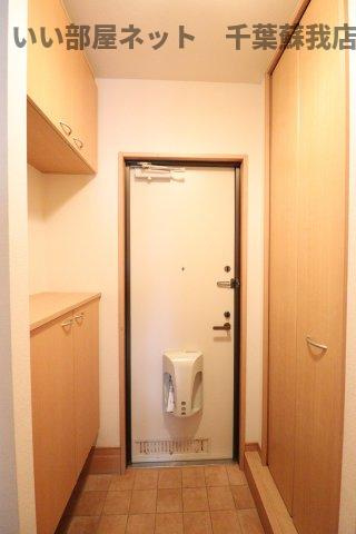 コモド　B棟の玄関|シンプルで使いやすい玄関です