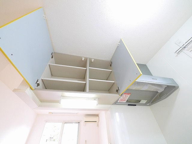 リビングタウン新大宮　Ａ棟のキッチン|お料理しやすいキッチンです