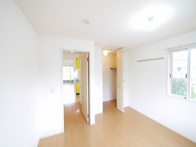 リビングタウン新大宮　Ａ棟の洋室|広々とした洋室です