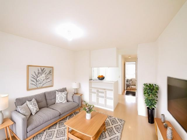 リビングタウン新大宮　Ａ棟の居間・リビング|CGで家具等を配置したもので家具等は含まれません