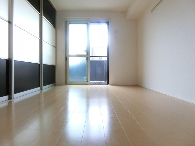 ファミーユ・Mの寝室|同物件別部屋イメージ写真