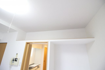 【寝室】 | CITY SPIRE美章園 | お洒落な飾り棚がついています。