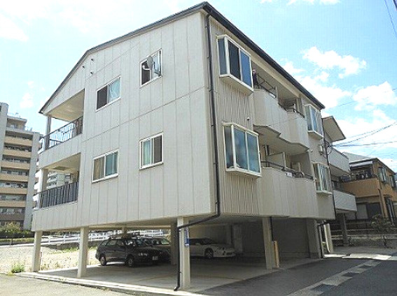 ハイツ本山南の外観