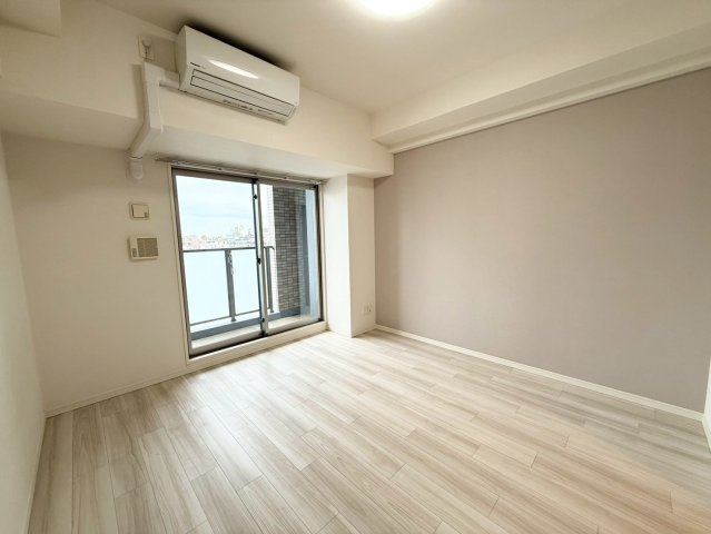 エステムプラザ池袋立教通りの居間・リビング|築浅で大変綺麗