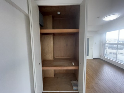 【収納】 | ミュゼ西淡路 | ちょっとした収納スペースも充実しています