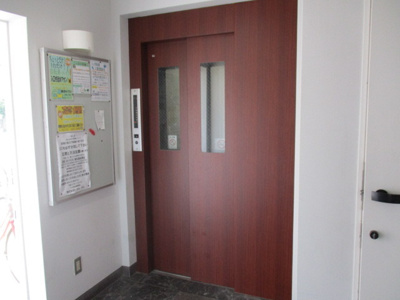 【エントランス】 | ミュゼ西淡路 | エレベーターです