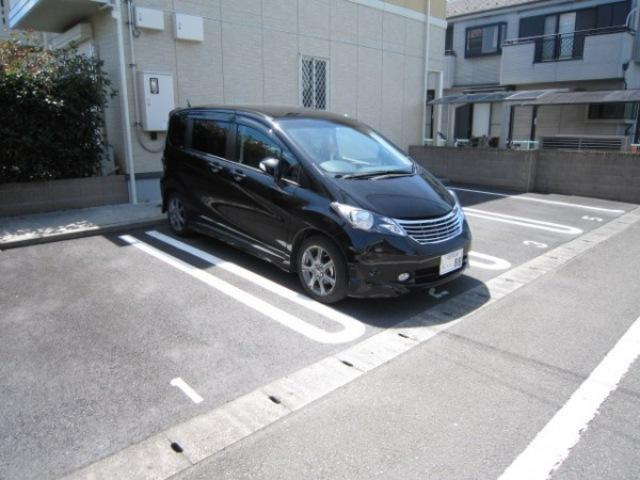 ソレアードの駐車場