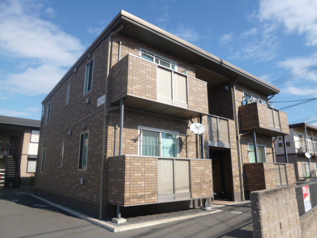 倉敷市西中新田のアパートの外観