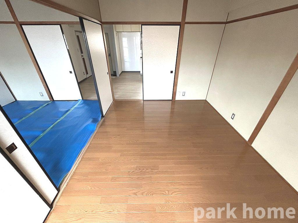 百石ヒルズの洋室|落ち着いた色調の洋室です