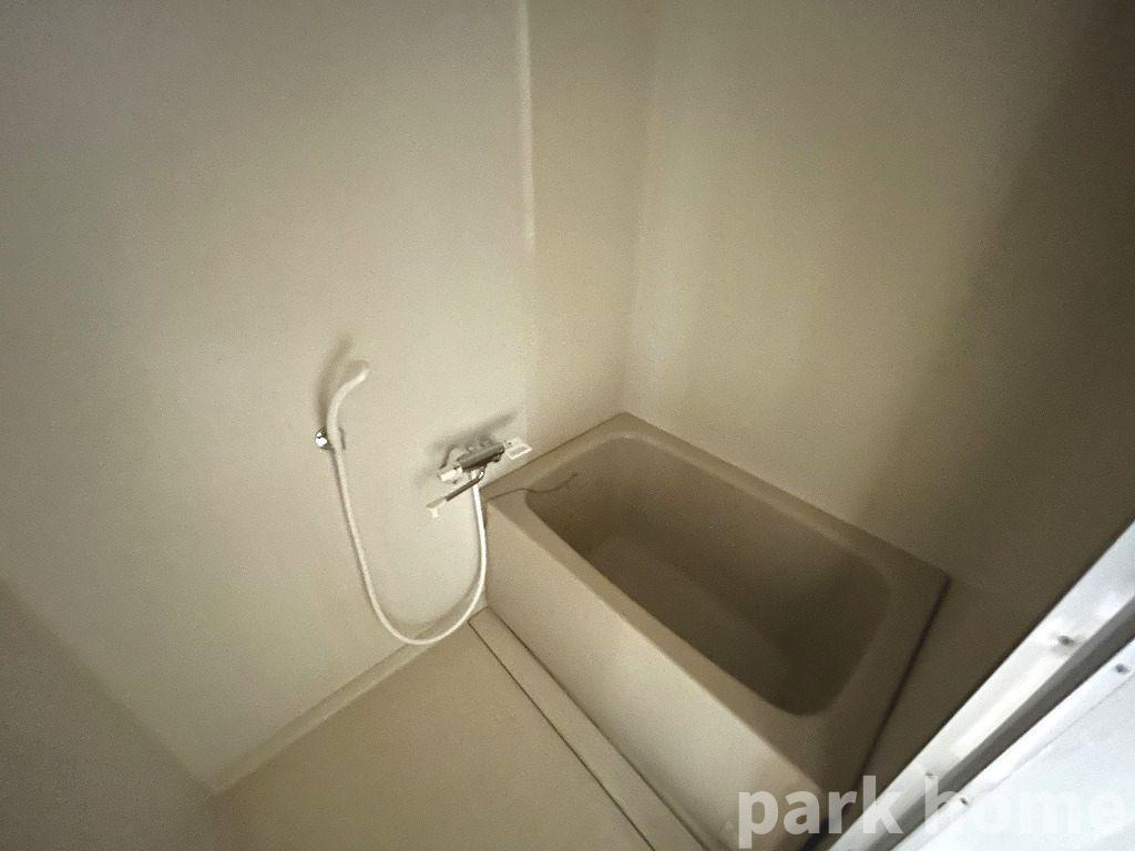 百石ヒルズの浴室|落ち着いた空間のお風呂です