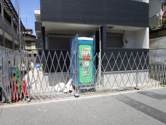 フジパレス十三公園西のエントランス
