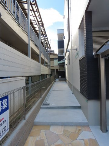 フジパレス十三公園西のロビー