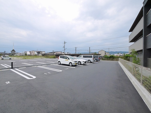 ラ・ルミエールの駐車場