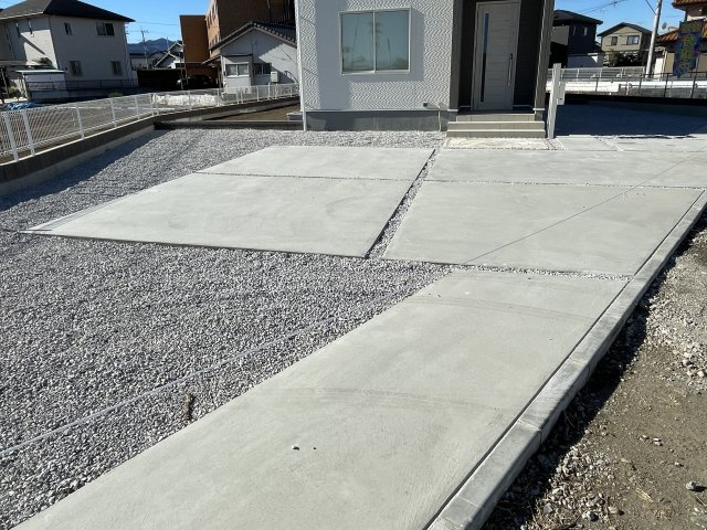 藤岡市小林第10（全1棟）1号棟の駐車場