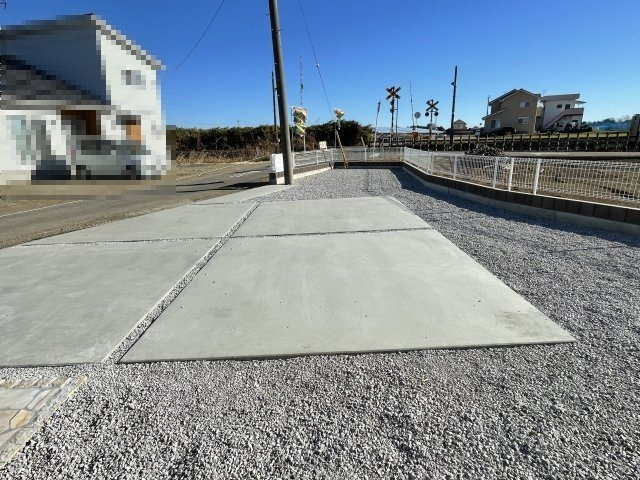 藤岡市小林第10（全1棟）1号棟の駐車場