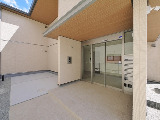 ラフォレ　郡山のエントランス